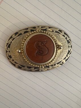 Vintage Oval Engraved Belt Buckle with 'S' Initial - Silver & Brown